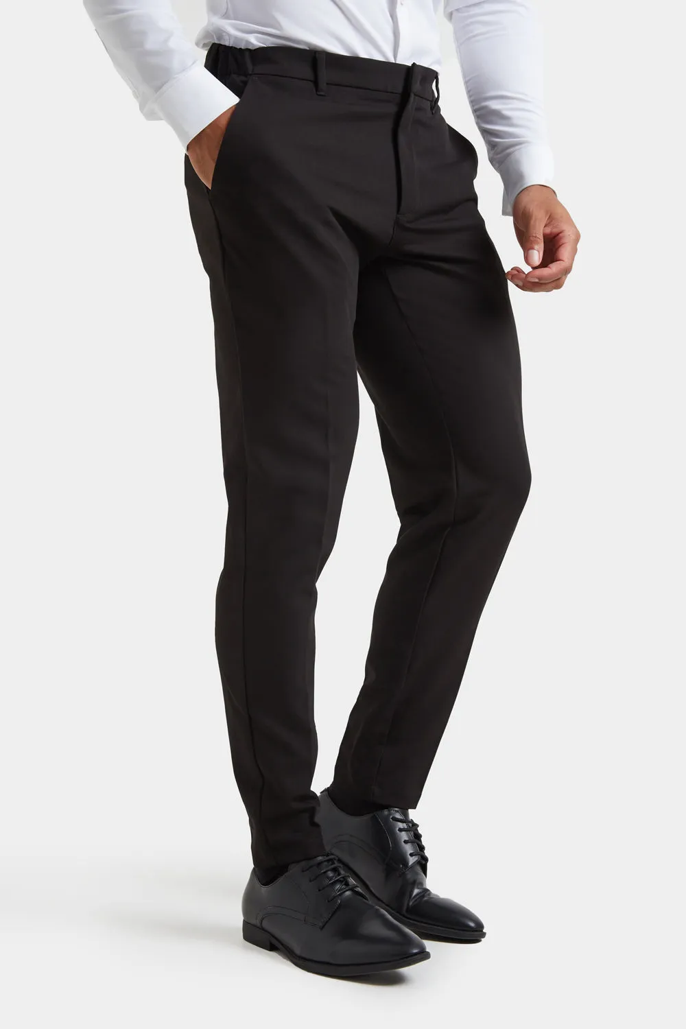 Athletic Fit Essential Pants in Black