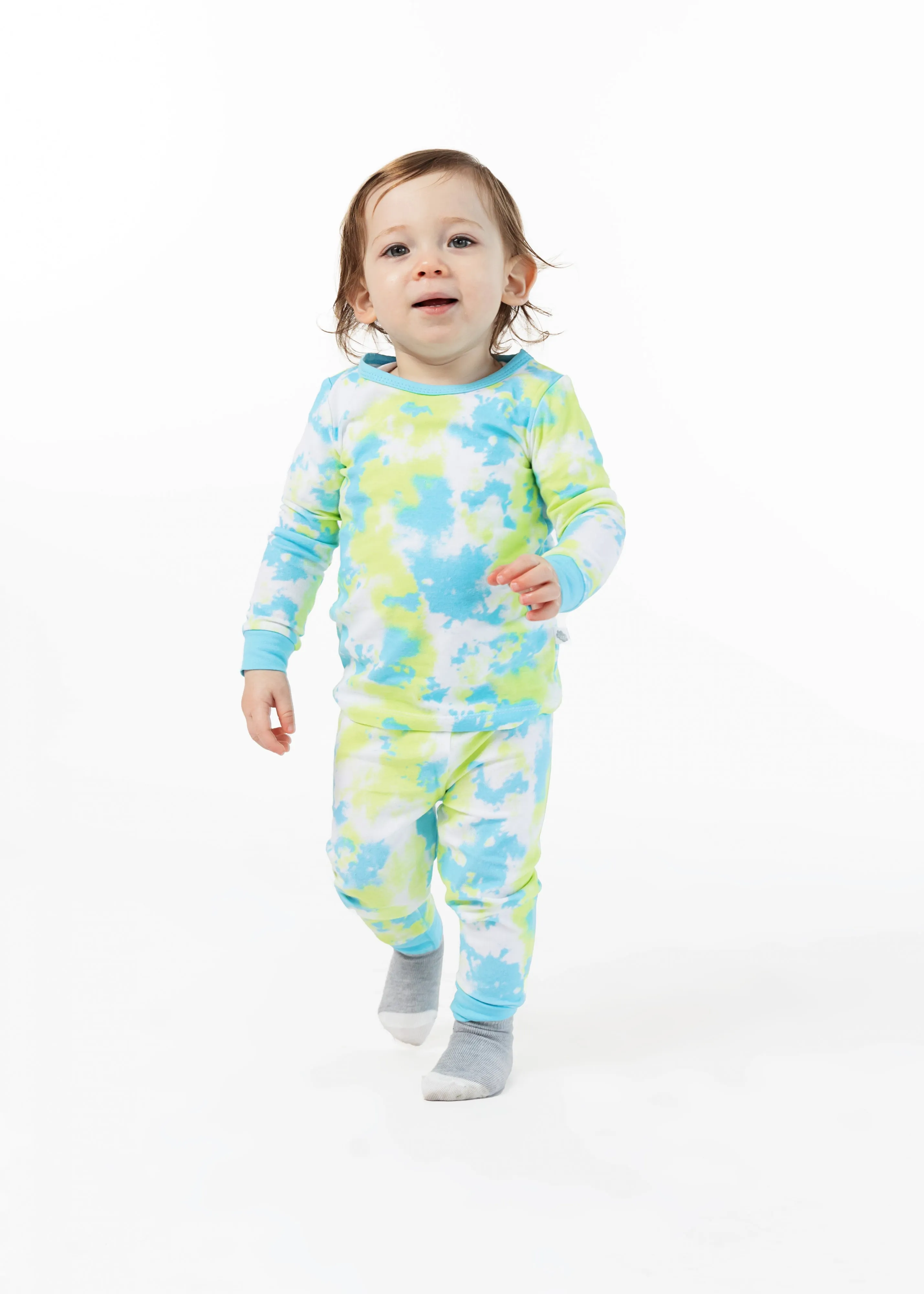 Infant/Toddler Boys Tie-Dye Snug Fit 2-Piece Pajama Sleep Set With Matching Socks