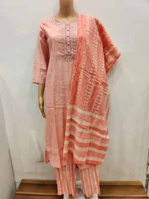 Narcissus Kurta pant with dupatta