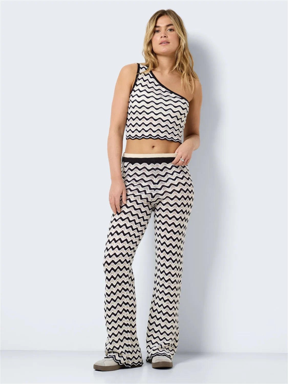 Noisy May - Black and White Wide Leg Wavy Knit Trousers