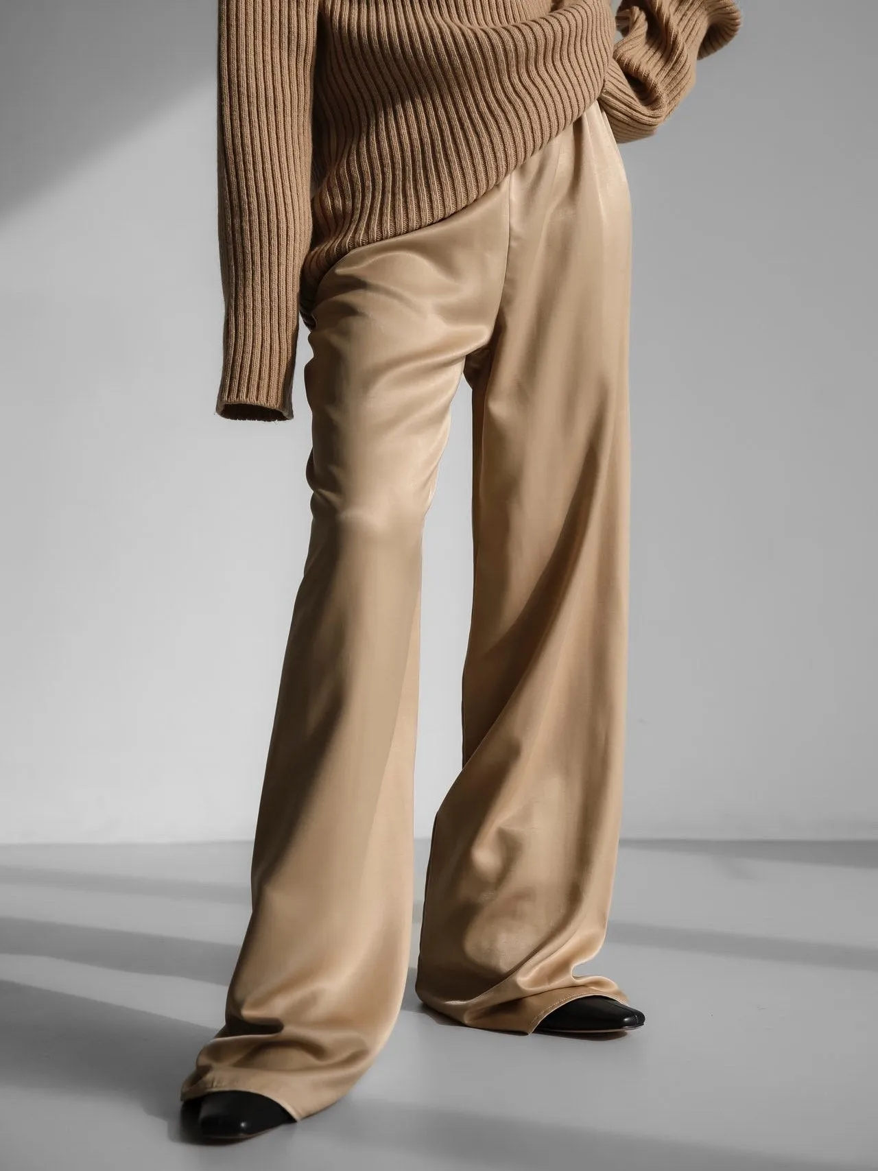 SILKY SATIN BANDED WIDE TROUSERS