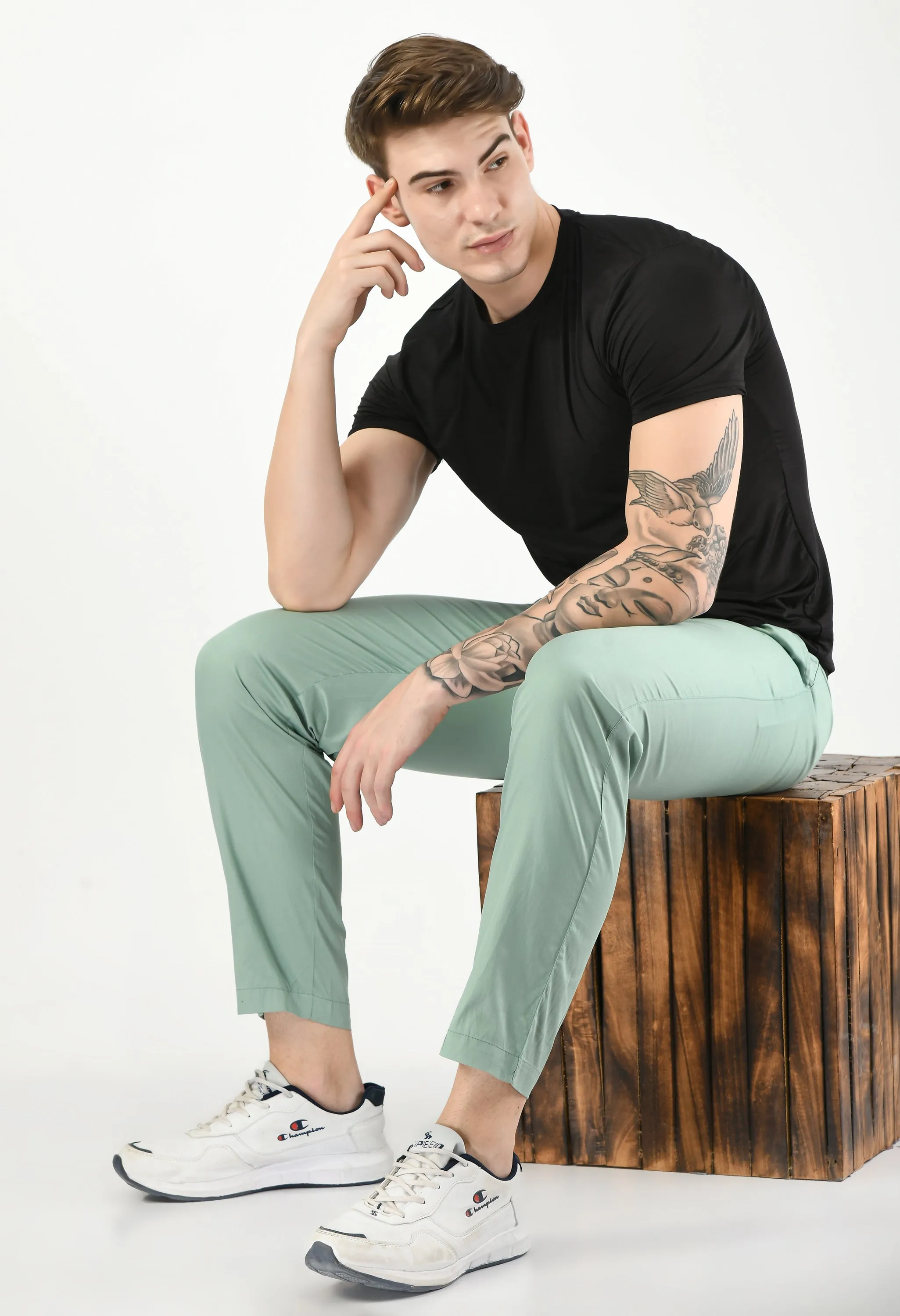 Solid Cotton Twill Relaxed Fit Men's Trousers